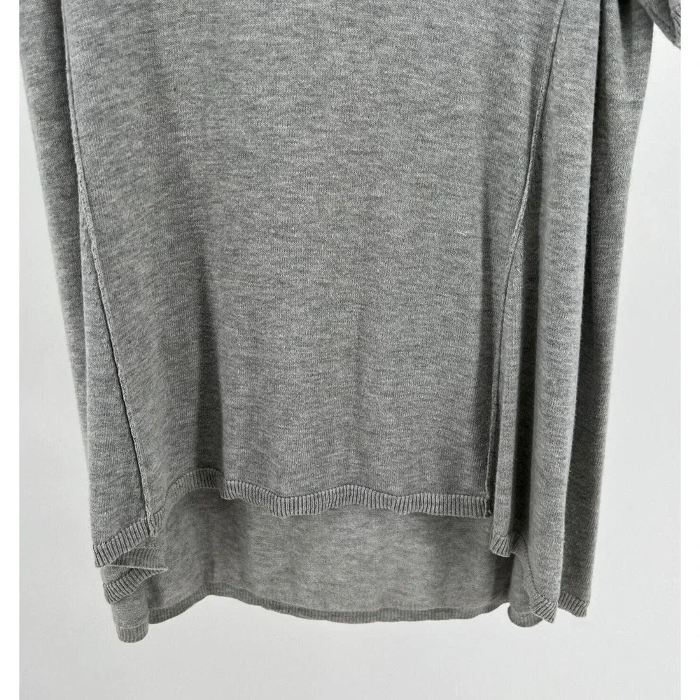 ANTHROPOLOGIE Knit Top W/Beaded Neckline Light Gray Short Sleeve Size M - Picture 7 of 12